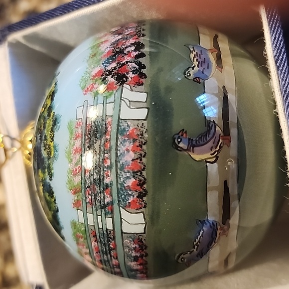 Boston ducklings glass ornament NWOT - Picture 2 of 6